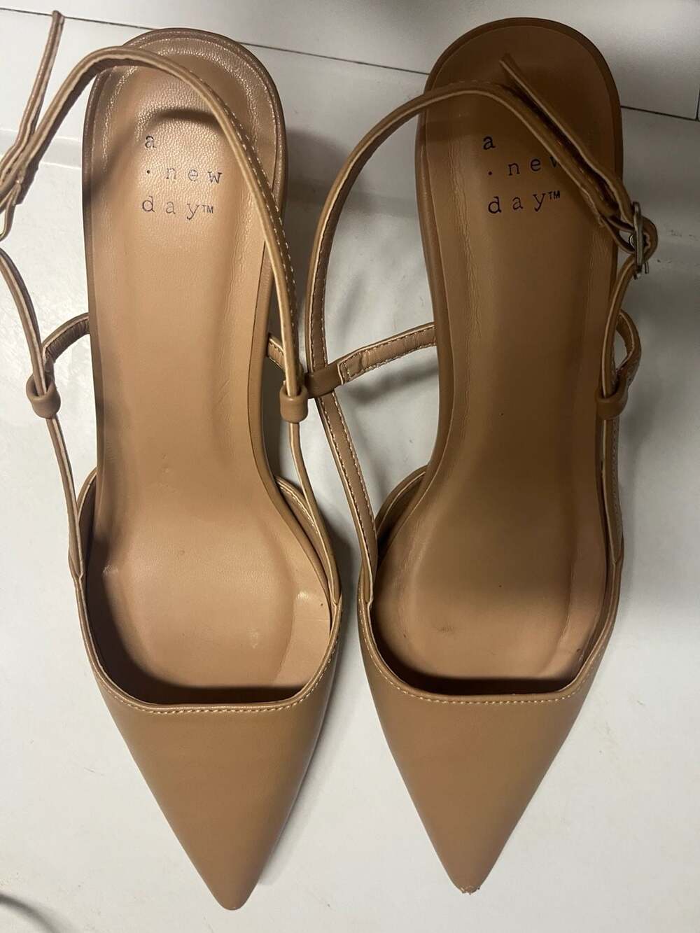 A New Day Annette Slingback Kitten Heels Size 8.5 Tan Pointed Toe